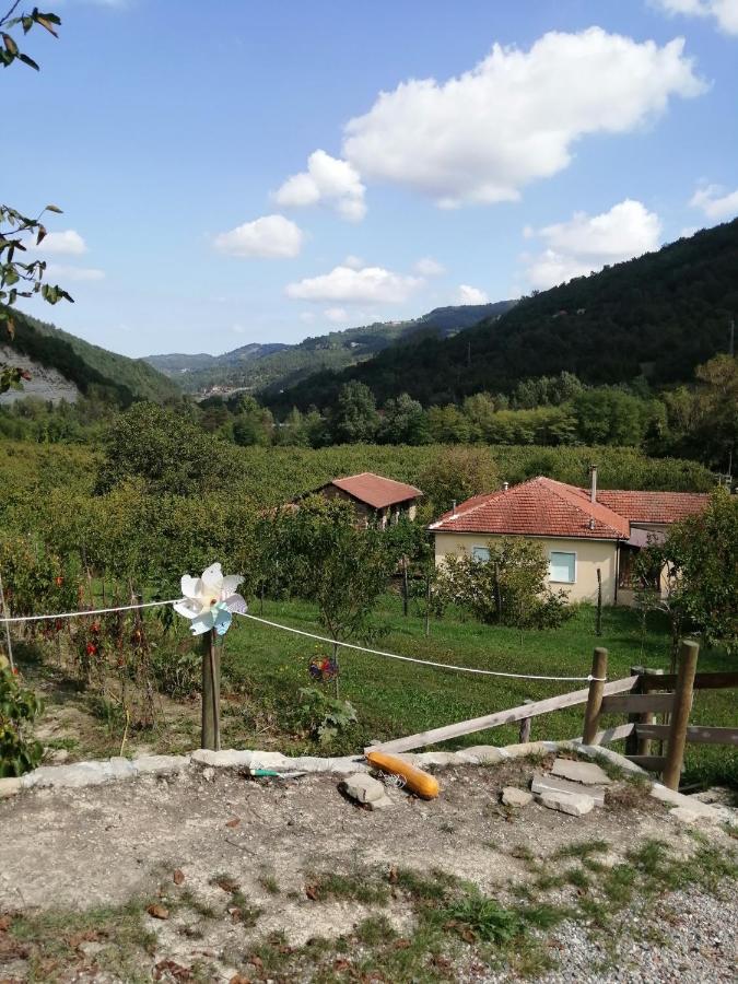 A Casa Di Anna Acomodação com café da manhã Cortemilia Exterior foto